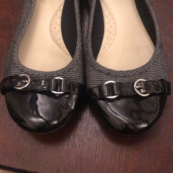 Size 6 Flats Dressy - Picture 2 of 5